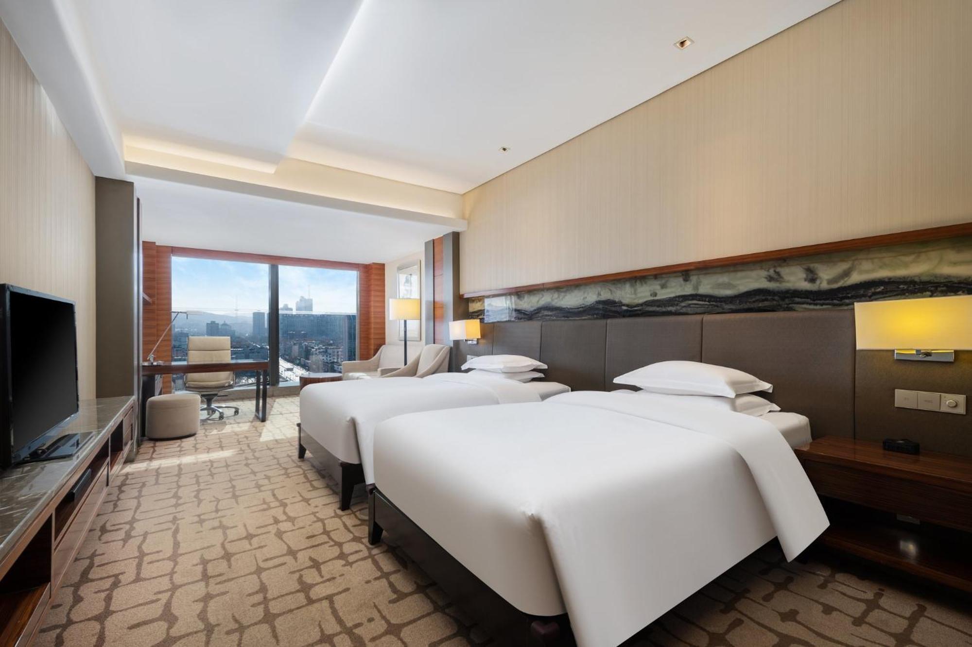 Intercontinental Center By Ihg โรงแรม จี่หนาน