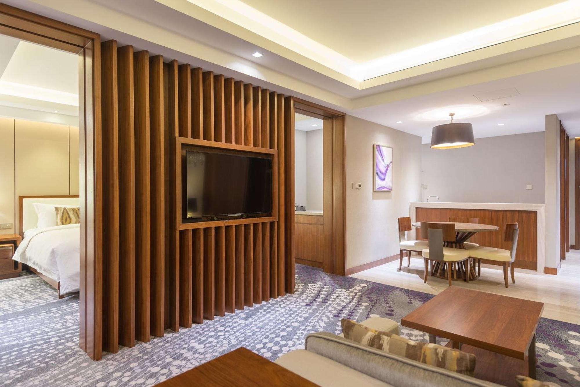 โรงแรม Intercontinental Center By Ihg
