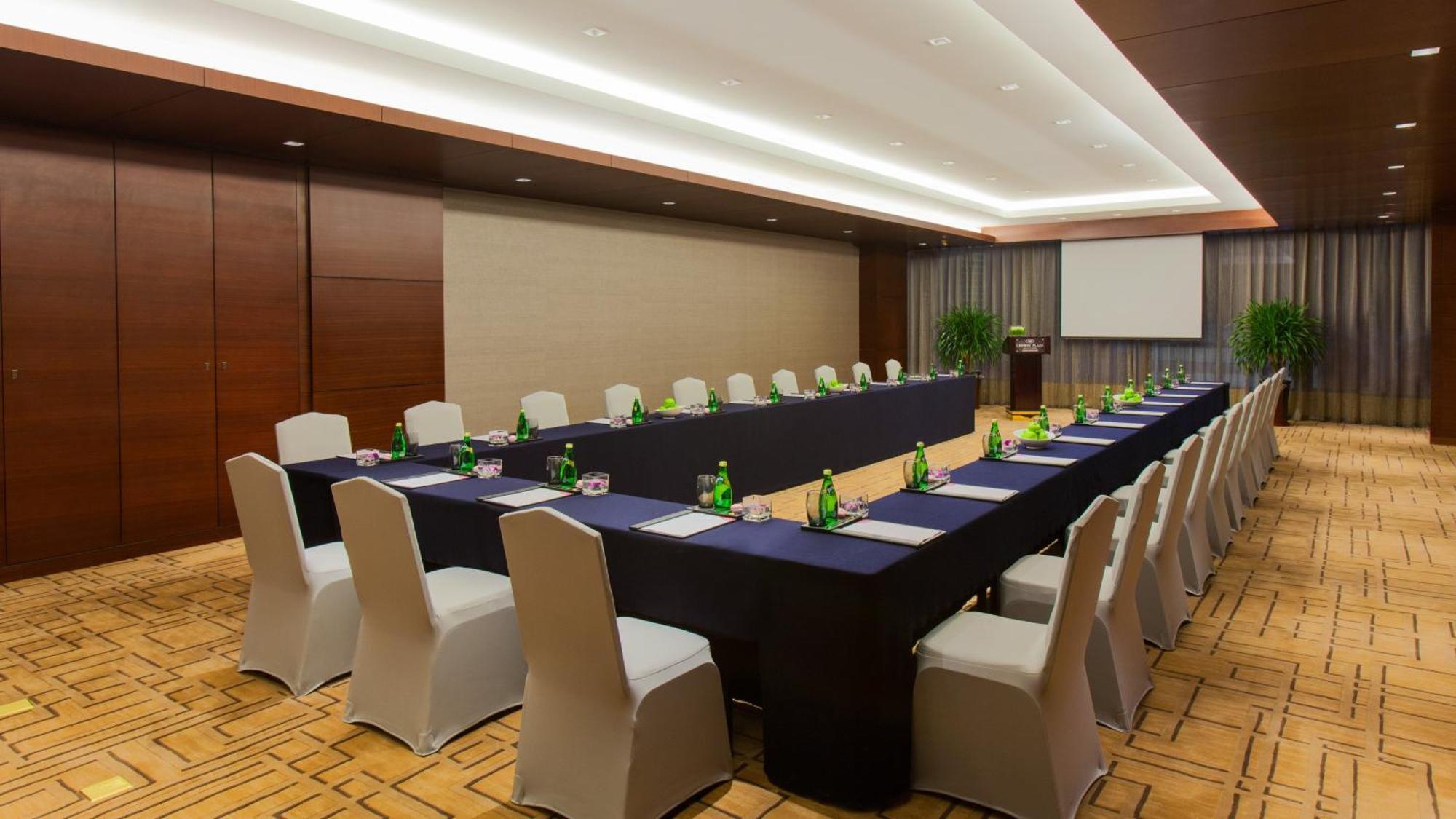 โรงแรม Intercontinental Center By Ihg จี่หนาน
