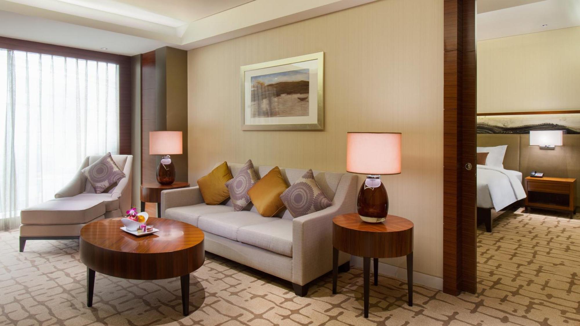 Intercontinental Center By Ihg จี่หนาน